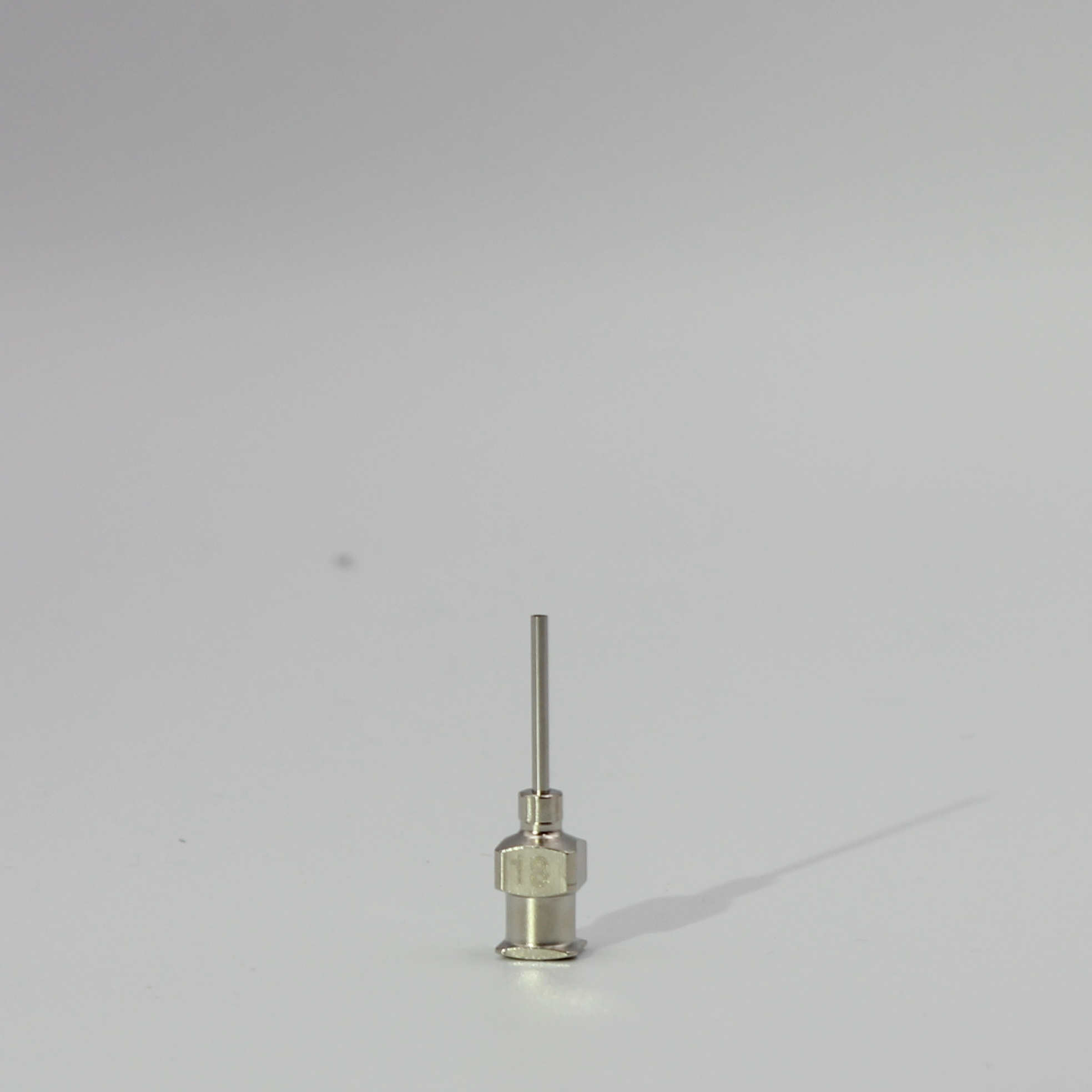 18G precision metal dispensing tips, box of 12 for high-strength and chemical-resistant applications