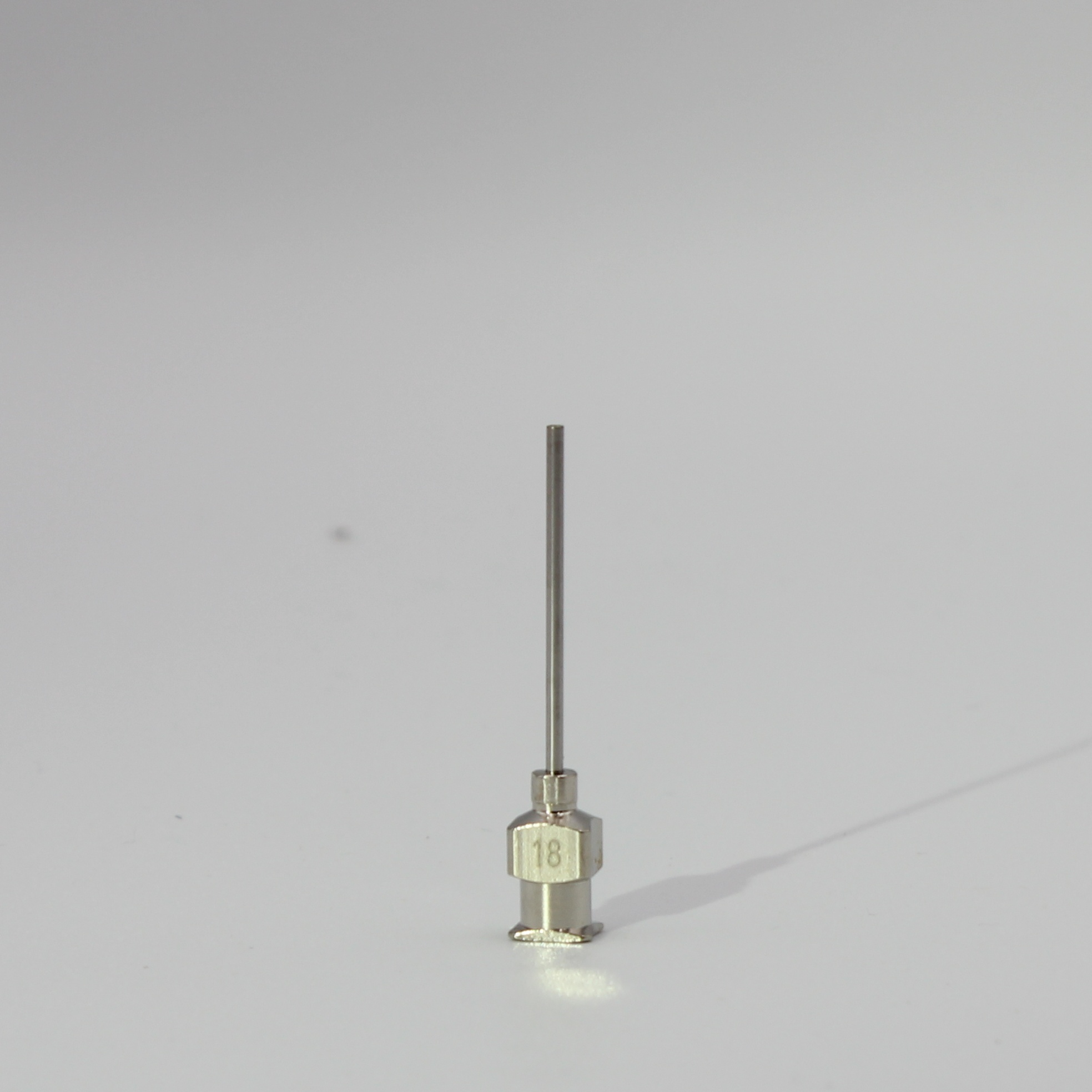 18G precision metal dispensing tips, box of 12 for high-strength and chemical-resistant applications