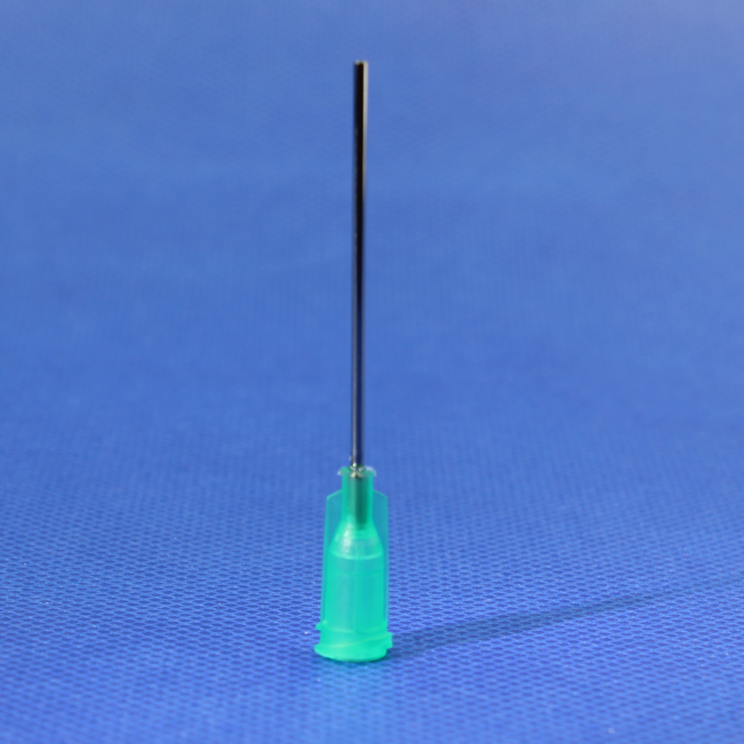 18G precision stainless steel dispensing tip for industrial fluids