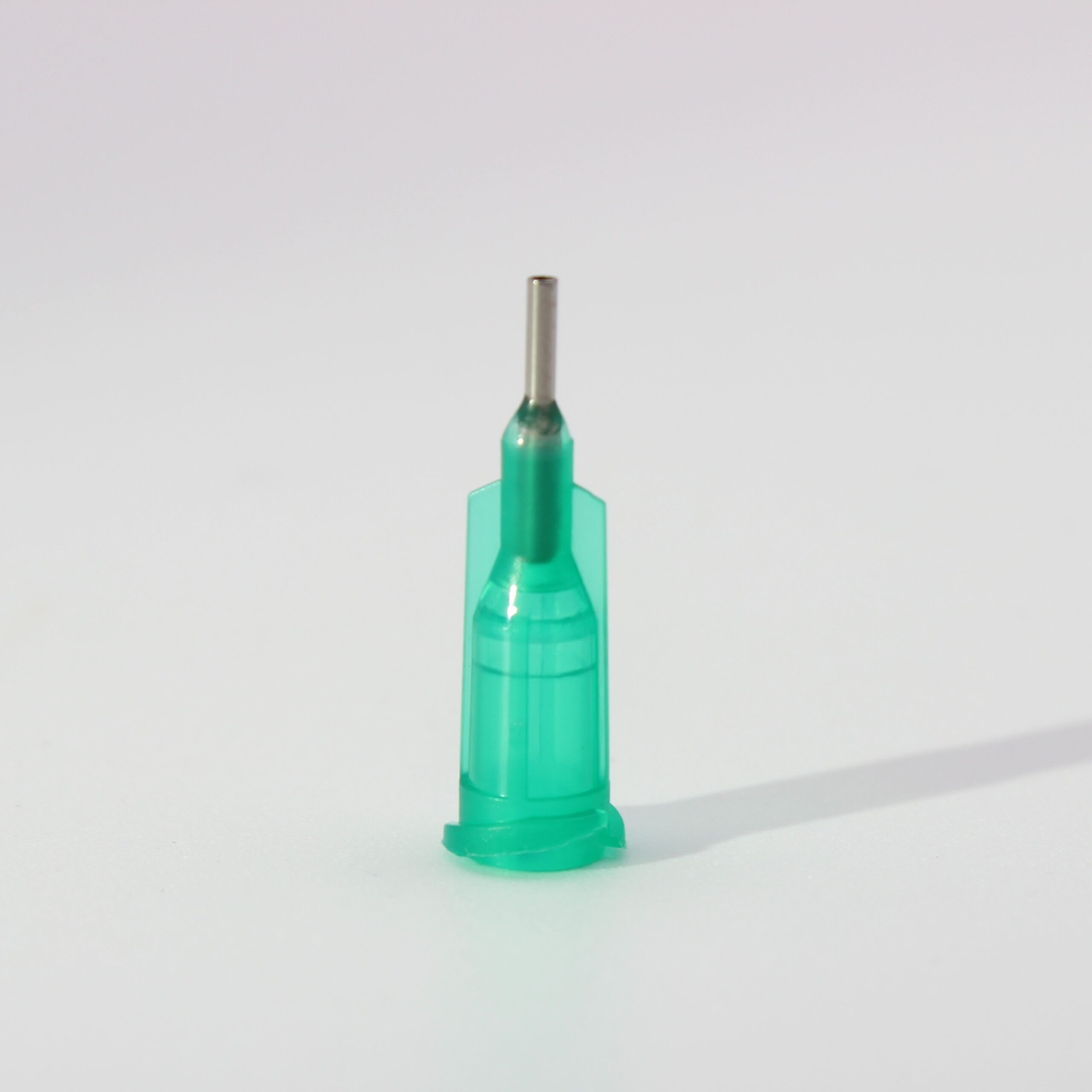 18G precision stainless steel dispensing tip for industrial fluids