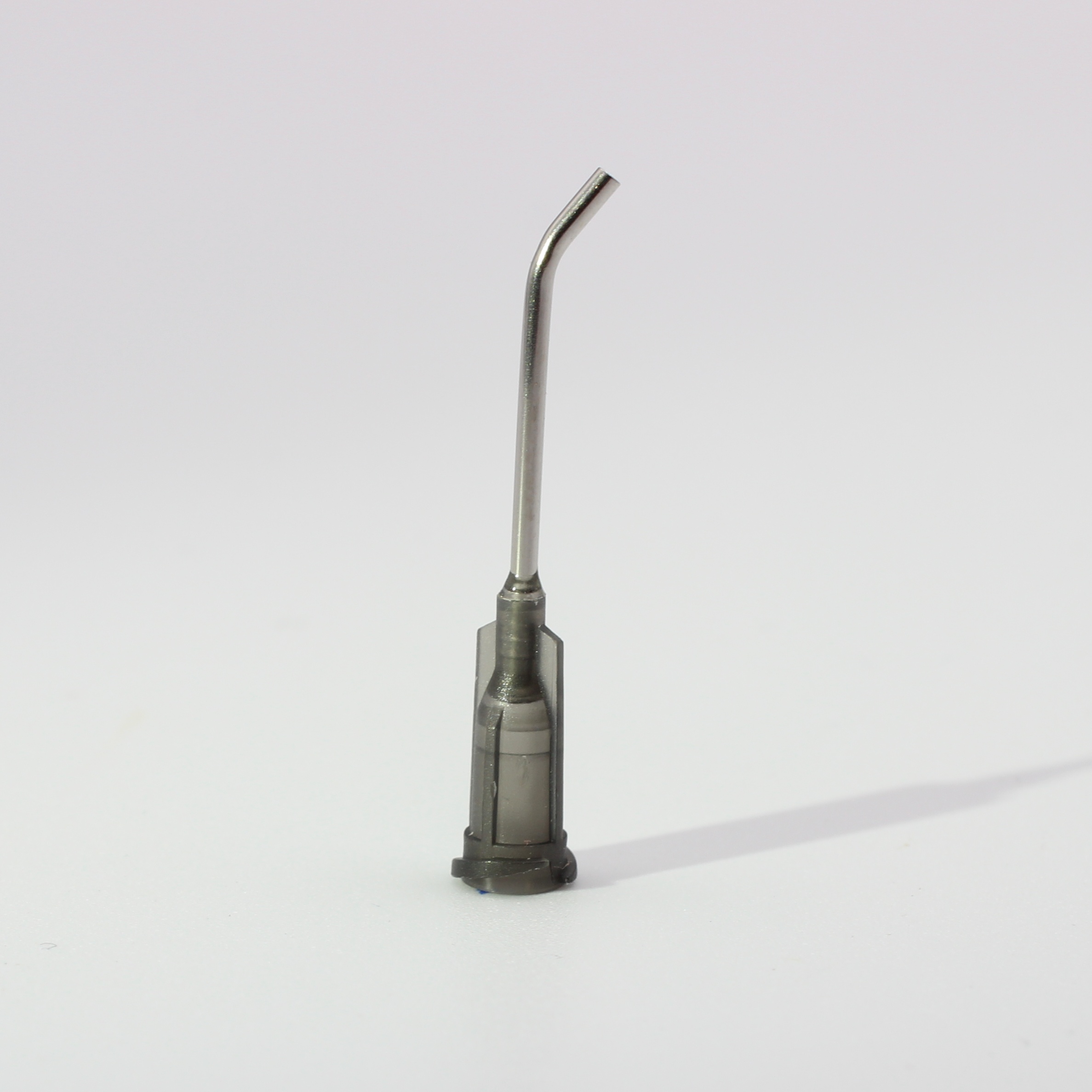 45° 16G precision stainless steel dispensing tip for industrial fluids