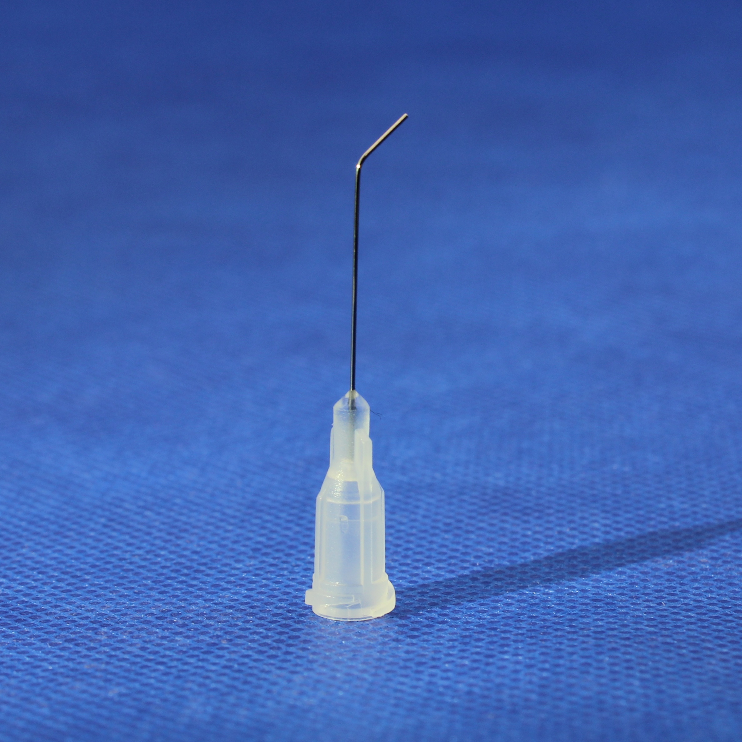 45° 27G precision stainless steel dispensing tip for industrial fluids